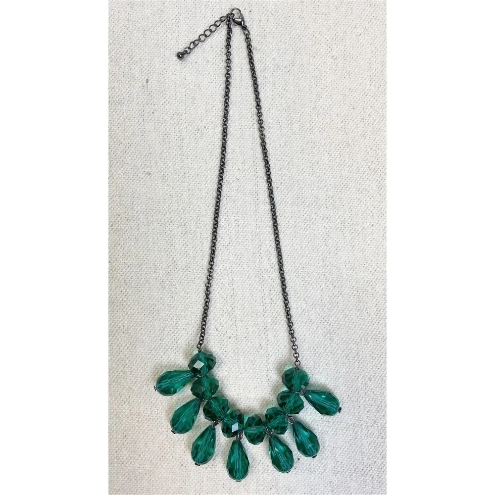 Faceted teal glass bead fringe necklace